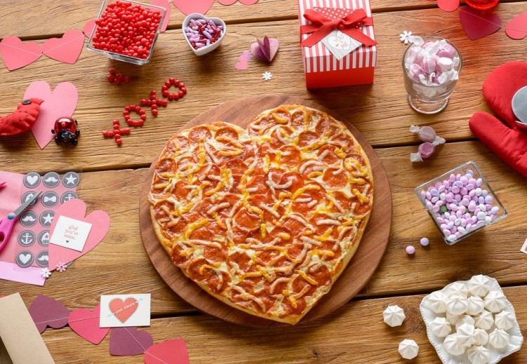 Papa-Muphy's-Heart-Pizza